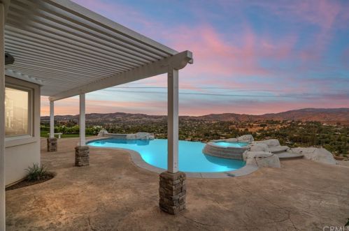 6141 Cliffway Dr, Orange, CA 92869-6022