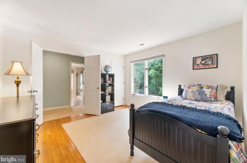 9106 Meadowcreek Ln, Lorton VA  22079-3238 exterior