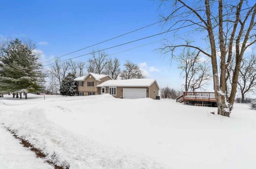 9570 Arrowhead Shores Rd, Edgerton, WI 53534-8634