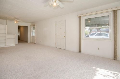 1036 3rd St, Woodland, CA 95695-4906