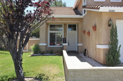 33261 Calle Cantu, Temecula CA  92592-1192 exterior