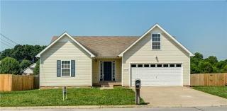 1276 Archwood Dr, Clarksville, TN 37042-4743