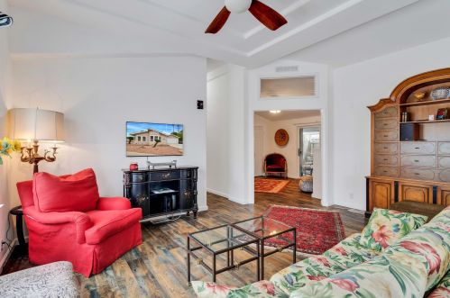 502 Cerritos Way, Cathedral City CA  92234-1617 exterior