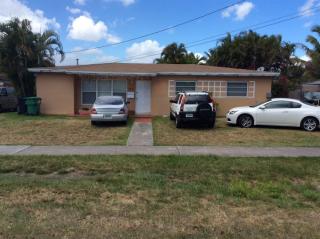 9331 16th St, Miami, FL 33165-7715
