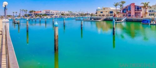 84 Montego Ct, San Diego CA 92118-3252 exterior