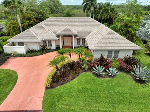 20 Dunbar Rd, West Palm Beach, FL 33418-6824