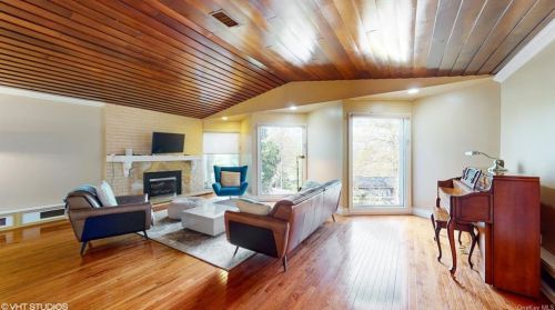 828 Sherry Dr, Valley Cottage NY  10989-2202 exterior