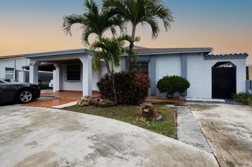 853 31st St, Hialeah, FL 33012-5031