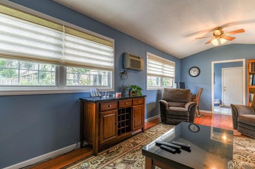 29 Stratford Rd, East Brunswick NJ  08816-2019 exterior
