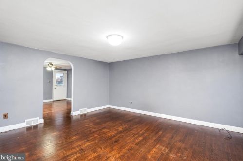 319 Jencohallo Ave, Trenton NJ  08619-3542 exterior