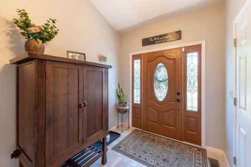 1440 Choctaw Dr, London OH  43140-8728 exterior