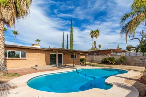 9326 30th St, Tucson AZ  85710-8006 exterior
