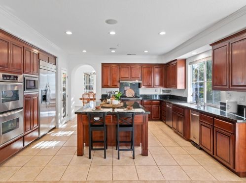 2075 Merlot Dr, Morgan Hill CA  95037-3883 exterior