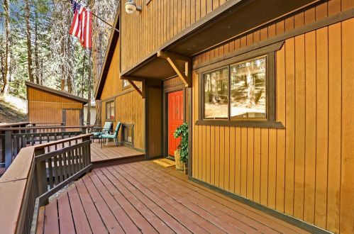 7194 Pine Cone Dr, Pacific House, CA 95726-9584