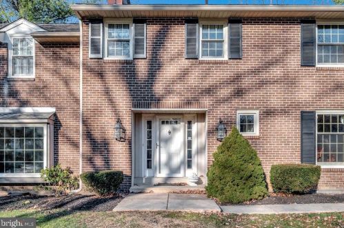 111 Sorrel Dr, Wilmington, DE 19803-1930