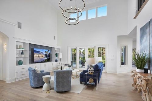 375 Wedge Dr, Naples, FL 34103-4707