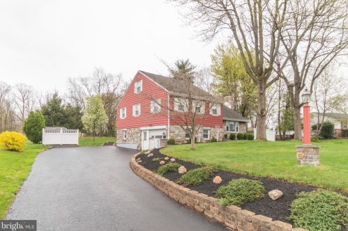 933 General Nash Dr, Lansdale, PA 19446-5401