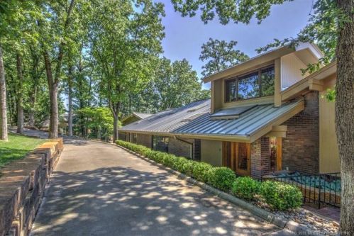 9707 Richmond Ave, Tulsa, OK 74137-4810