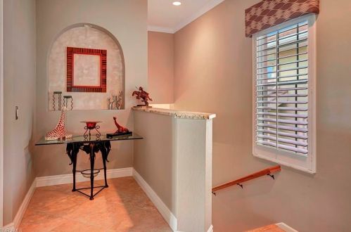 1836 Seville Blvd, Naples, FL 34109-0364