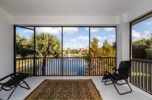7876 Hawthorne Dr, Naples, FL 34113-3145