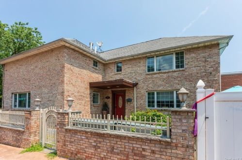 3300 Watt Ave, Bronx, NY 10465-1044