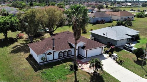4315 10th St, Lehigh Acres, FL 33971-4903