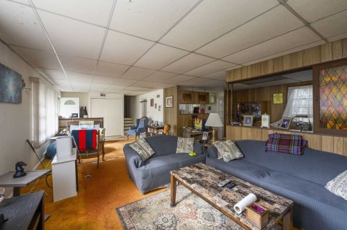 2 Merrimac Rd, Poughkeepsie NY  12603-5661 exterior