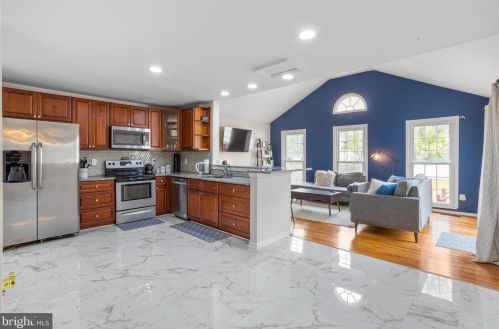 18 Elsworth Dr, Erial NJ  08081-4427 exterior
