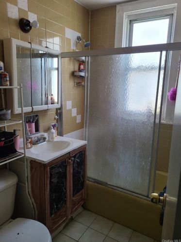 2879 Dill Pl, Bronx NY  10465-2419 exterior