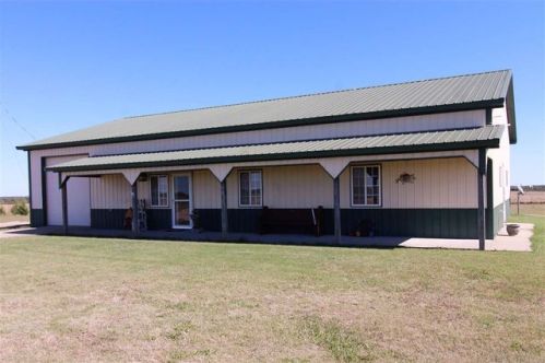 108 Maize Rd, Riverdale, KS 67152-8642