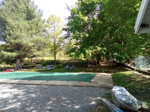984 Union Valley Rd, West Milford NJ  07480-1230 exterior
