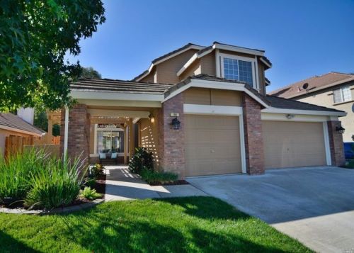 184 Oak Brook Ct, Vacaville, CA 95687-7268