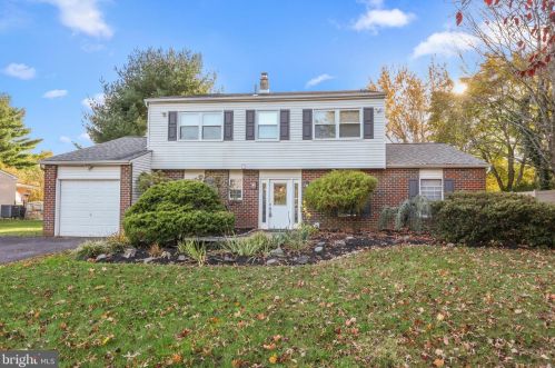 88 Cypress Ave, Southampton, PA 18954-1655