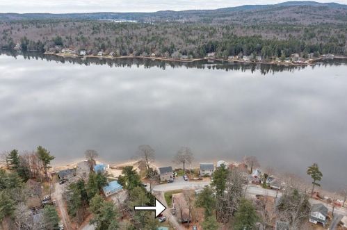 104 Lk Shr Dr, Northwood NH  03261-3707 exterior