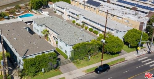 6153 Coldwater Canyon Ave, North Hollywood, CA 91606-4330