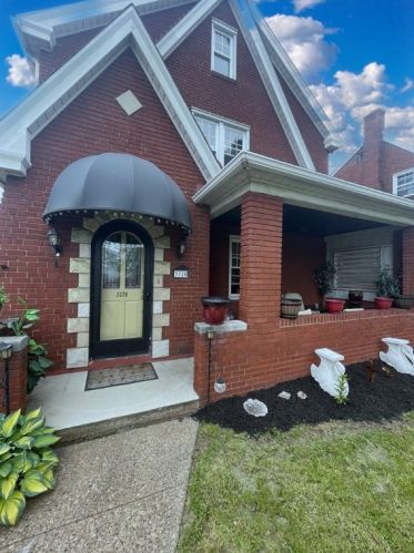 3320 Whitaker St, Pittsburgh, PA 15122-1550