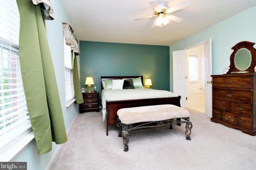 123 Posting Way, Charles Town WV  25414-9327 exterior