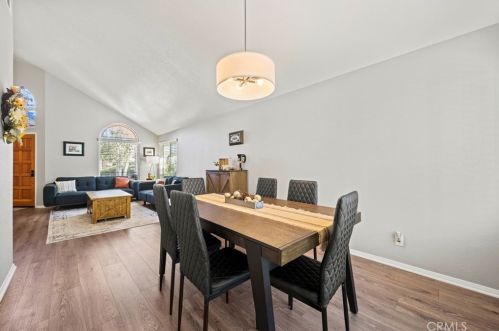 22114 Pamplico Dr, Santa Clarita CA  91350-2186 exterior