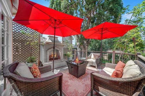 645 Ultimo Ave, Long Beach, CA 90814-2048