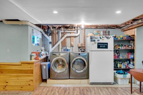 15 Danbury Cir, Amherst NH  03031-2016 exterior