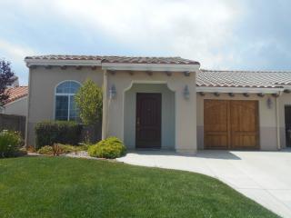 6040 Via Colonia Ct, Atascadero, CA 93422-1865
