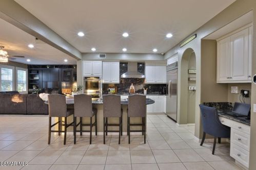 5391 Evening Sky Dr, Simi Valley CA  93063-5744 exterior