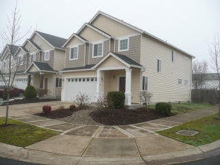 611 Jasmine Cir, Independence, OR 97351-9578