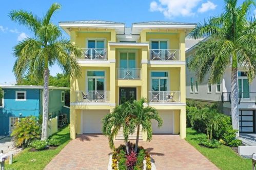 215 Palermo Cir, Fort Myers Beach, FL 33931-2722