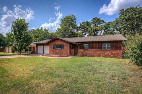 7221 Jewell Ave, Fort Worth, TX 76112-5823