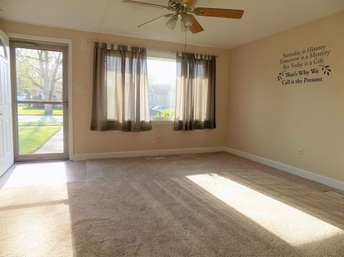 735 Rensselaer St, Griffith, IN 46319-2343