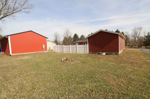 424 Leslie Trce, Washington Court House OH  43160-9422 exterior