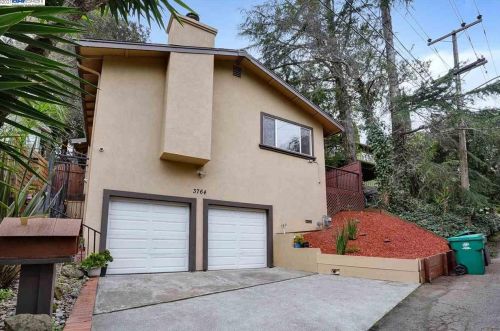 3764 Delmont Ave, Oakland, CA 94605-1853
