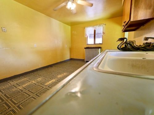 359 13 Ave, Whitaker PA  15120-1405 exterior