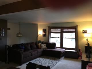 10403 Parkcrest Cir, Hales Corners, WI 53132-1233